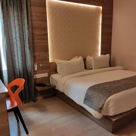 Residenza Adhikrishna Arcade Hotel Erode Ngoại thất bức ảnh