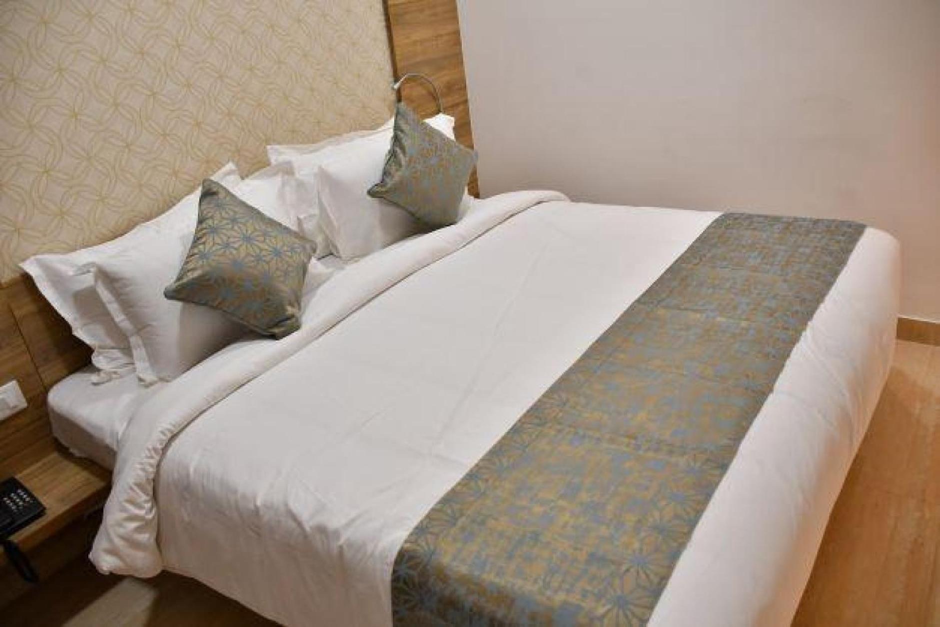 Residenza Adhikrishna Arcade Hotel Erode Ngoại thất bức ảnh